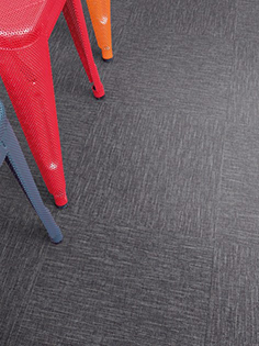  Pavimento in LVT incollato